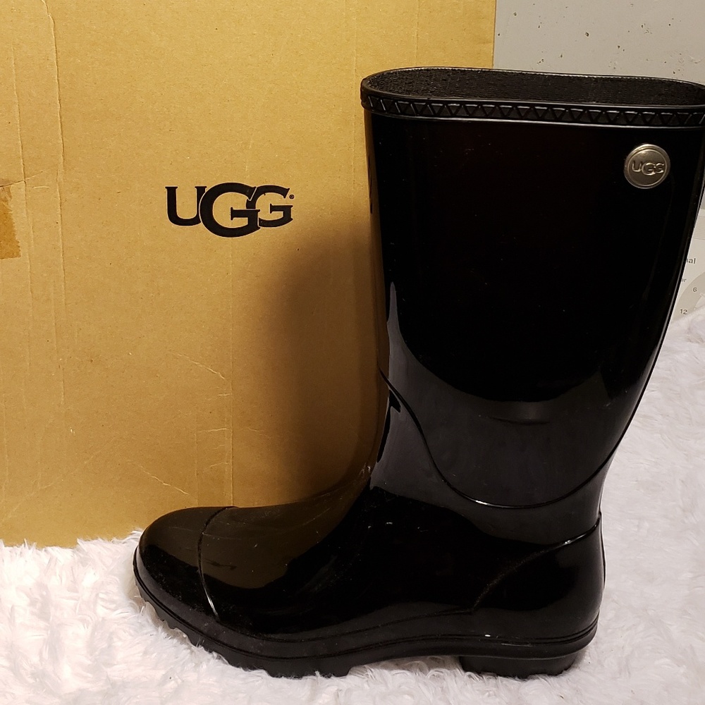 Ugg rain boots